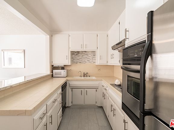 4th image of 540 Evergreen St APT 8