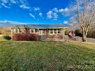 2106 Travis Rd, Conover, NC 28613