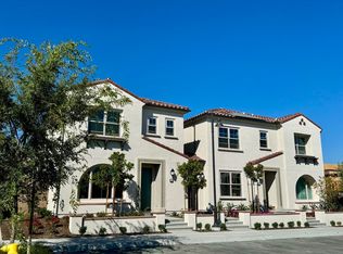 114 Sunnyside, Irvine, CA 92618