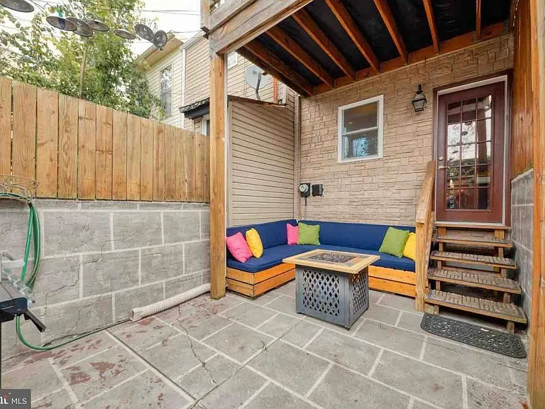 912 S Conkling St — Photo 20