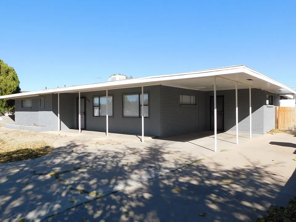 1309 S Silver Ave