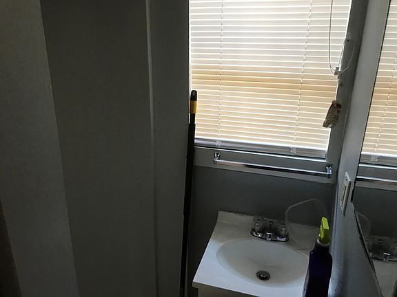 5th image of 3350 Rosalie St