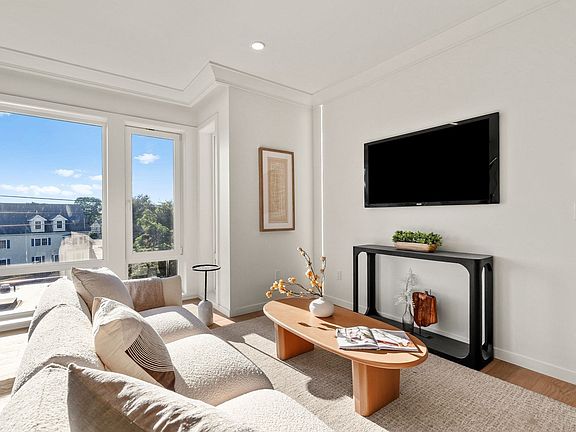 2nd image of 388 Washington St #105