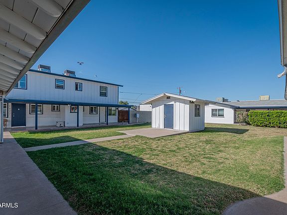 3rd image of 1021 E FAIRMOUNT Avenue
