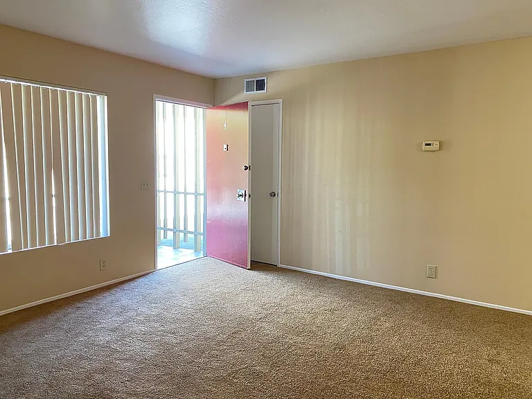 The Lewis — Photo 9