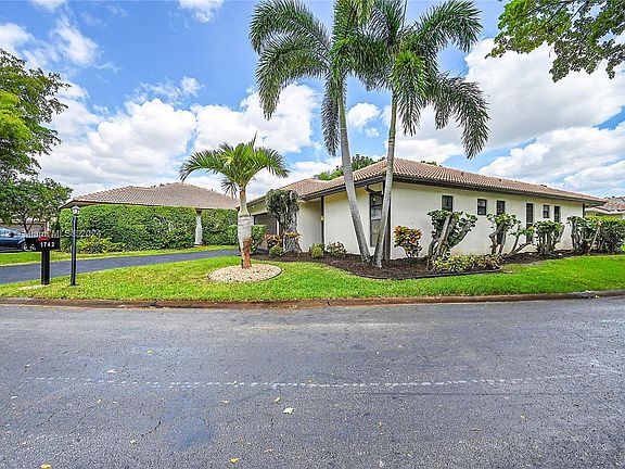 4th image of 1742 Riverwood Ln