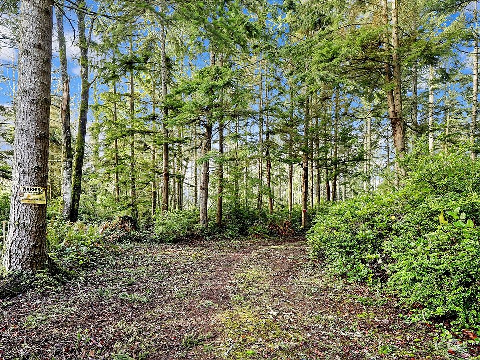 1st image of 2625 Dreamland Lane