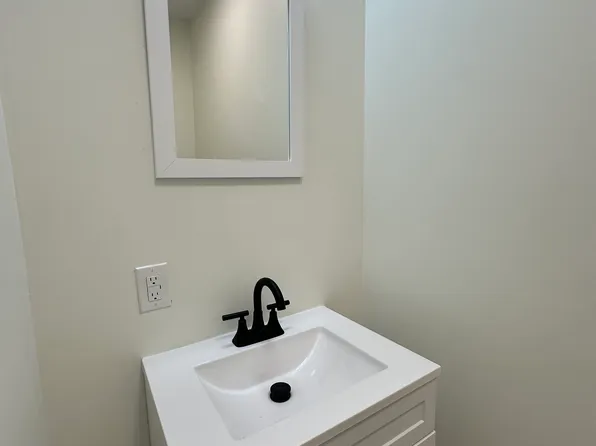 105 Belfast Rd #2, Charleston, WV 25314