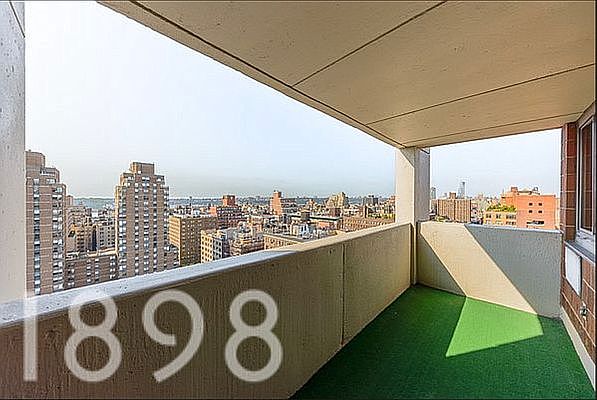 1st image of 561 Amsterdam Ave #16C