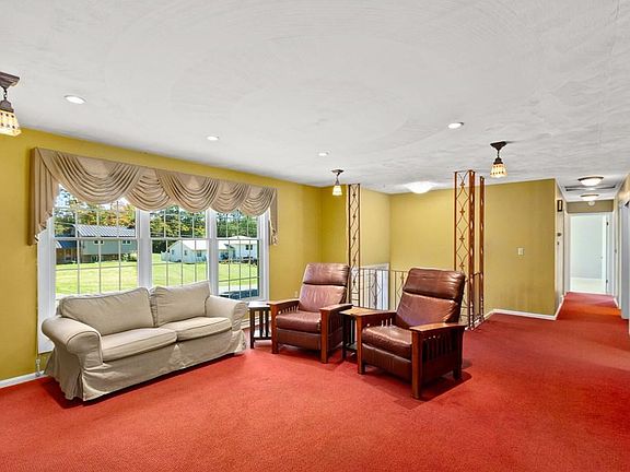 2nd image of 2150 Cloverdale Dr