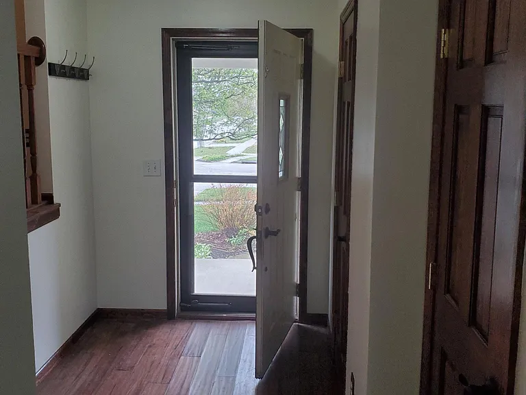 1864 Pine Grove Pl — Photo 13
