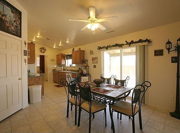 Kitchen/Diningroom