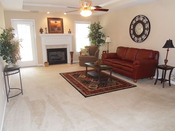 Living Room with fireplace