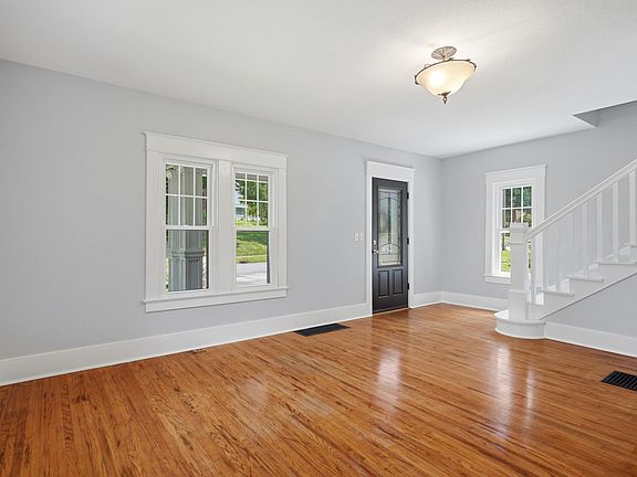 4th image of 708 N Church St