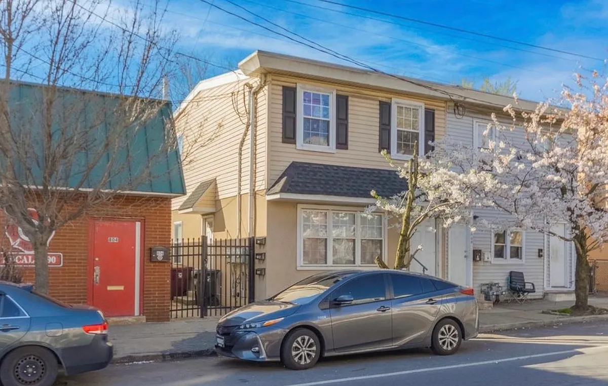 Building Photo - 806 Maryland Ave #1B