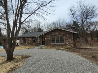 15901 S Palis Nichols Rd, Hartsburg, MO 65039