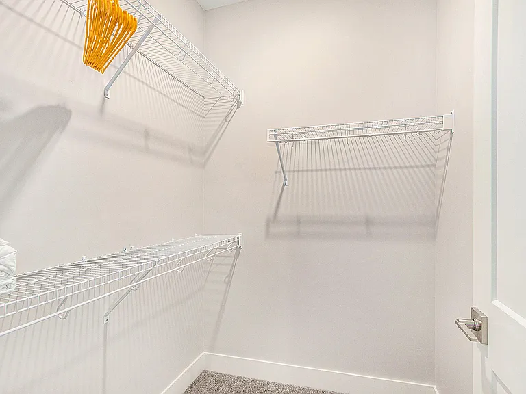 SummitTownhomes_3Bedrooms_WalkinCloset