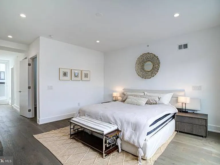 1751 N Howard St — Photo 35