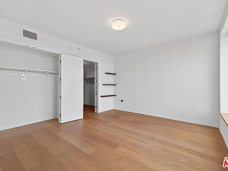 889 Francisco St #1806 — Photo 10