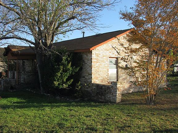 4th image of 268 E Brooks Dr