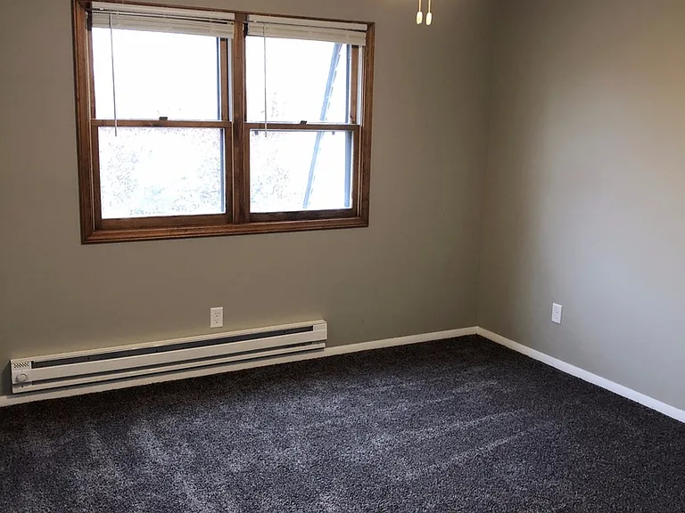 211 Martin Ct — Photo 13