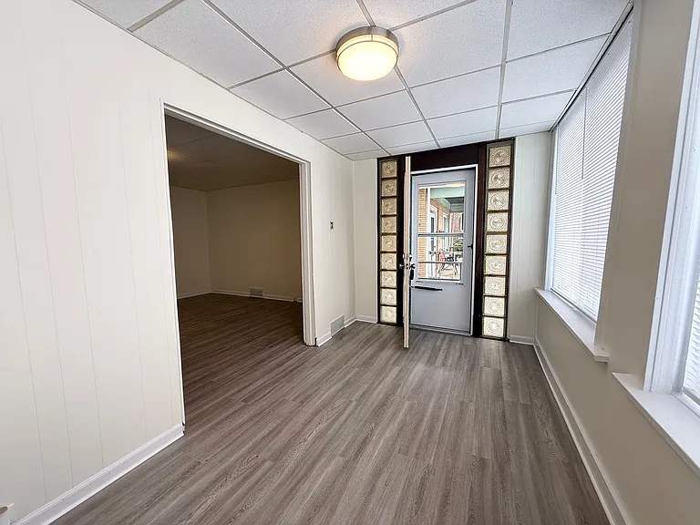 323 McKinley St #1 — Photo 4