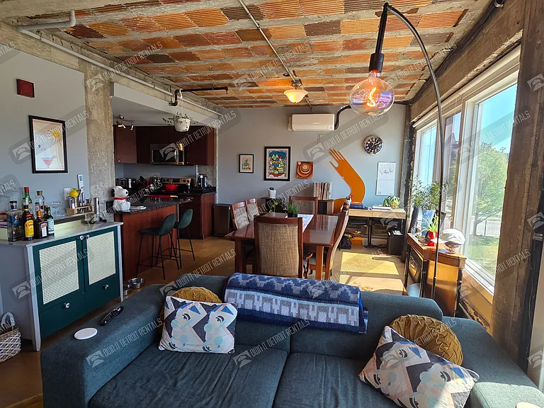 2915 John R St — Photo 8