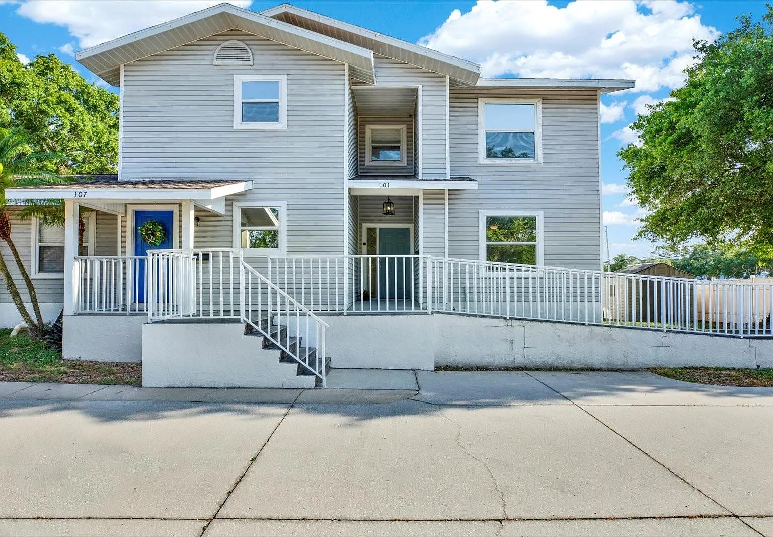 2 bed, 1122 sqft, $2,400 — Photo 1