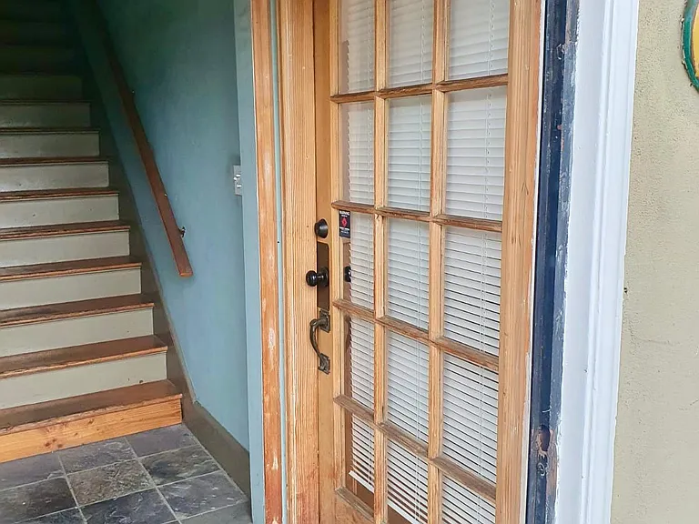 6057 Selma Ave — Photo 3