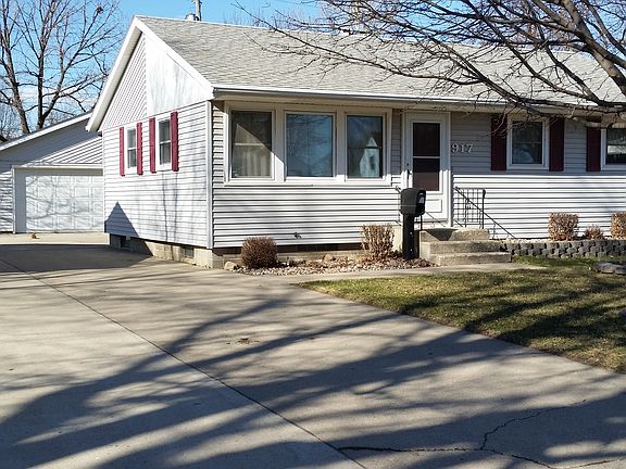 Oversized 2 car garage