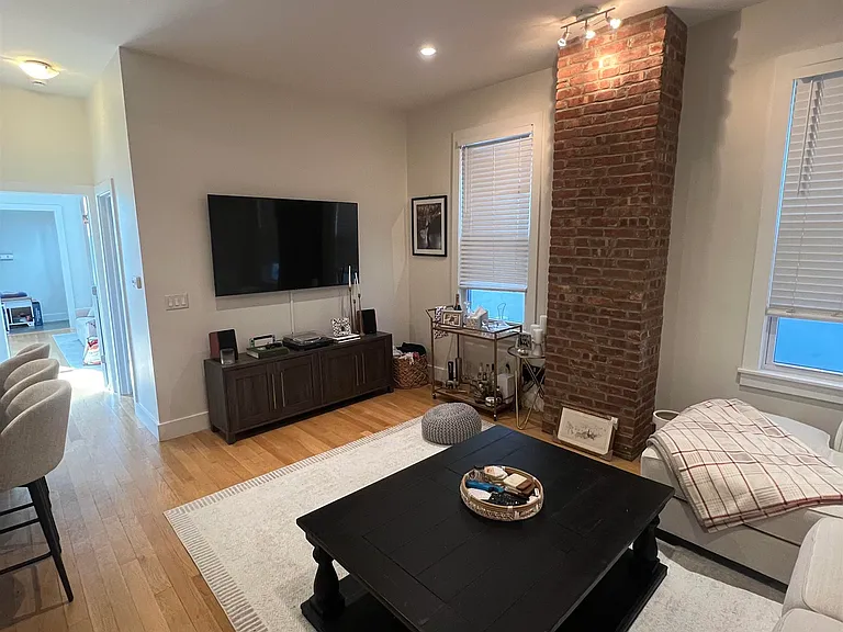 146 Hancock Ave #1 — Photo 6