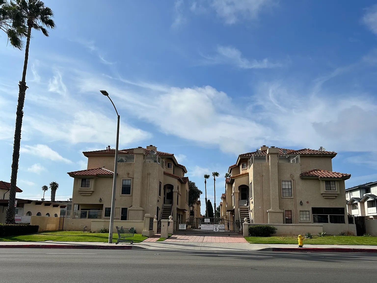 2 bed, 2.5 bath, 1105 sqft, $2,990 — Photo 3