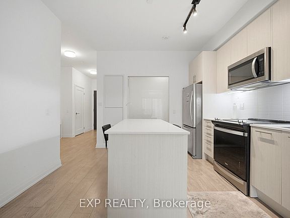 5th image of 286 Main St Penthouse 10