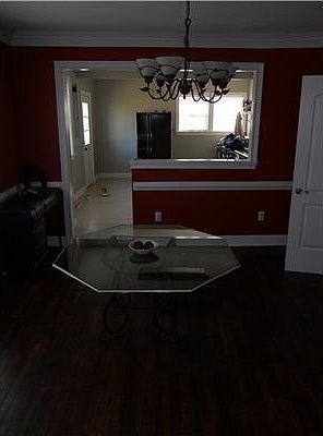 2nd image of 1533 Leckie St