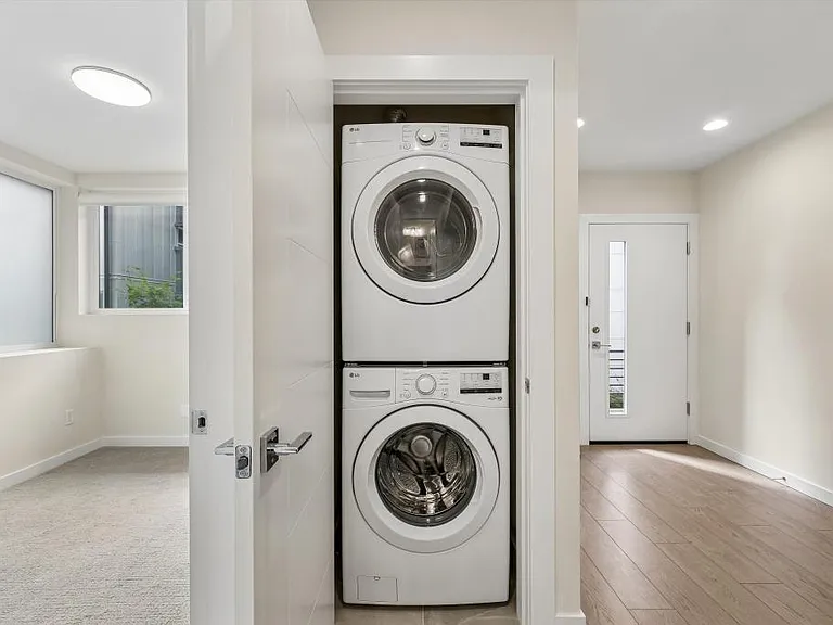 In unit washer/dryer