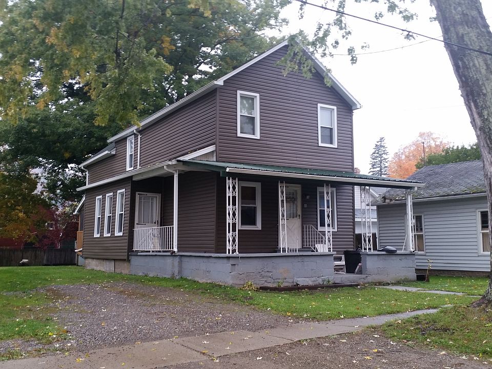 1st image of 111 1st St