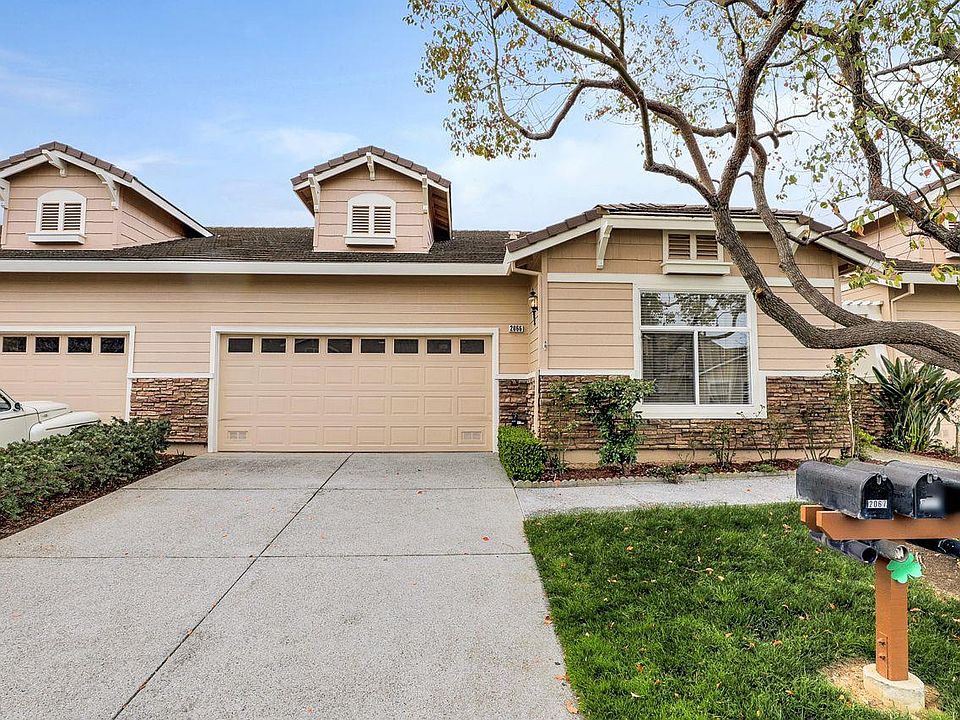 1st image of 2066 Folle Blanche Dr