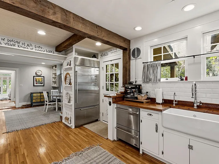 309 Randall St — Photo 12