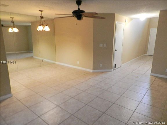 5th image of 2222 Discovery Cir W
