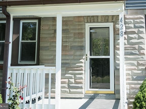 3rd image of 428 Stiemly Ave