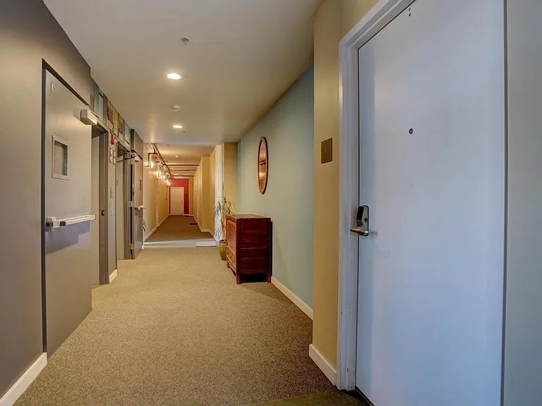275 S Harrison St #311 — Photo 4
