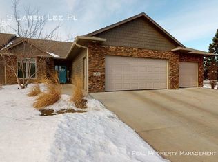 5501 S Jaren Lee Pl, Sioux Falls, SD 57108