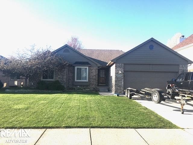 1st image of 31205 Woodview Dr