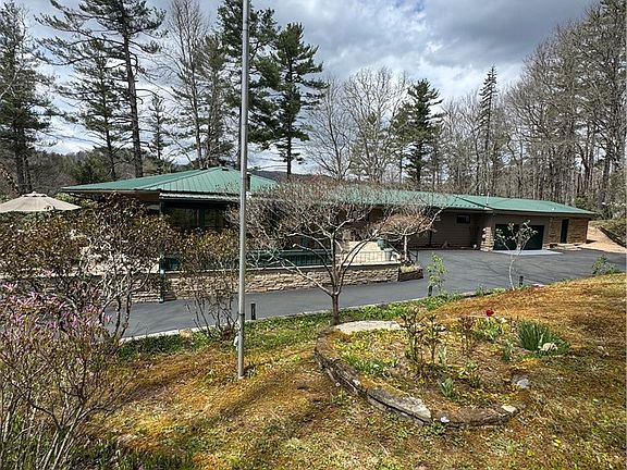 5th image of 12 Laurelwood Lane