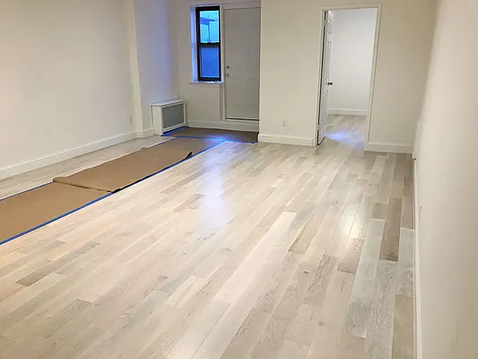 Rented by Joe Gotham LTD | media 21