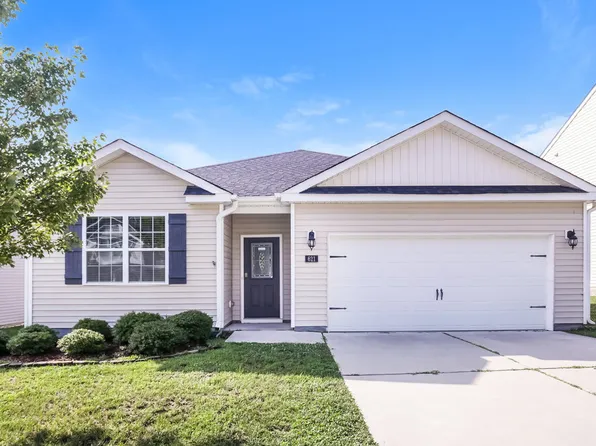 621 Rose Mallow Dr, Zebulon, NC 27597