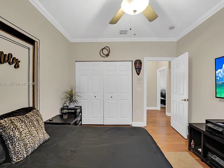 19500 SW 39th Ct — Photo 24