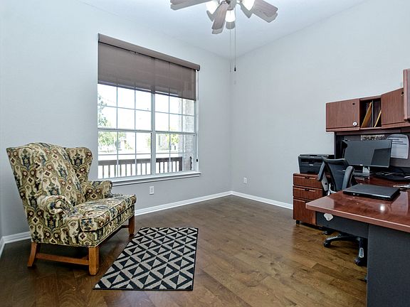 5th image of 204 Church St