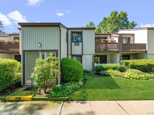 51 Richmond Boulevard #2B, Ronkonkoma, NY 11779