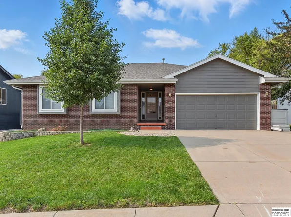 710 Cedar View Ln, Bellevue, NE 68123